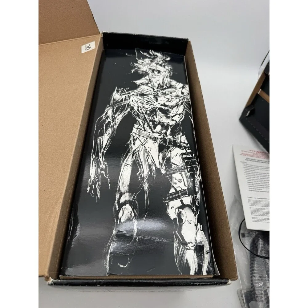 Metal Gear Rising Revengeance Limited Edition Xbox 360 Konami plasma Lamp